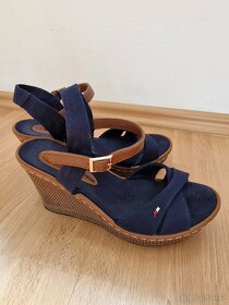 Boty na klinku Tommy Hilfiger - 1