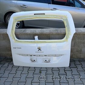 Peugeot Rifter -páté vyklápěcí dveře-pevné sklo.