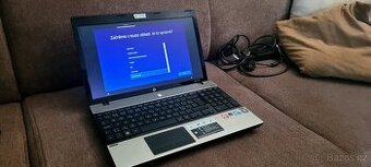 Notebook starší HP, kovové tělo, SSD systémový disk