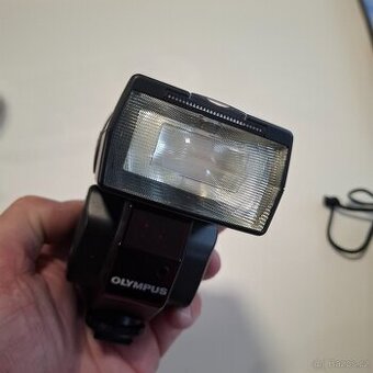 Blesk Olympus FL-36 jako nový