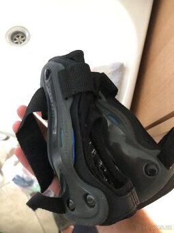 Kolečkové brusle Rollerblade in-line i s chrániči