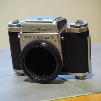 Prodám Pentacon SIX TL se 4 objektivy.