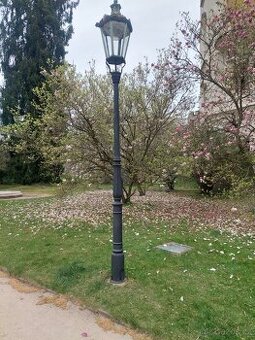 Pouliční lampa , plynová litinová lampa