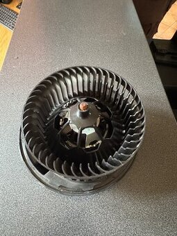 3Q1 819 021 D ventilátor topení škoda Superb 3