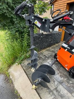 Hydraulický půdní vrták Arteer USA, pro mininakladač