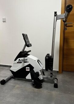 Veslovací trénažér BH FITNESS Aquo Dual