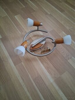 Lustr, stropní světlo