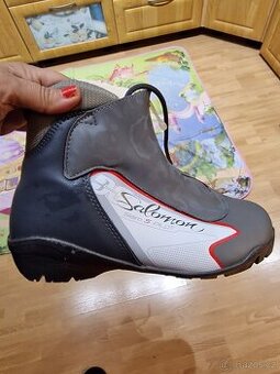 Bezkova bota Salomon