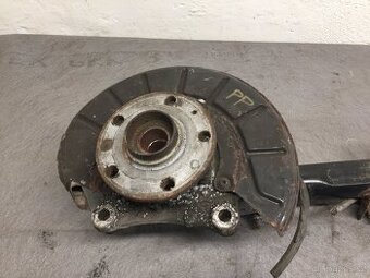 VW PASSAT B6 2005-2010 - PRAVÁ PŘEDNÍ TĚHLICE - 1