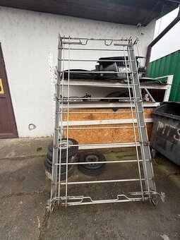 Zahrádka na dodávku