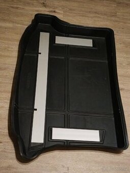 Volvo V40 - originální vana do kufru