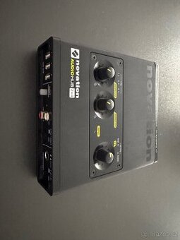 Zvuková karta Novation audiohub 2x4