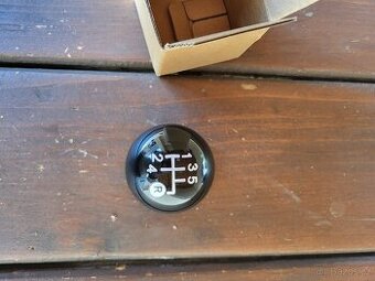 Hlavice řadící páky Fiat 500