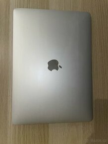 MacBook Air - stříbrno černý - 1