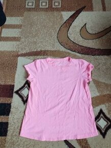 růžové tričko