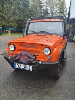 UAZ Hunter