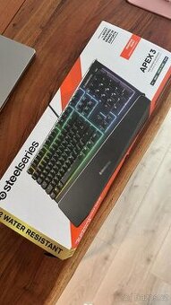 SteelSeries Apex 3 – herní klávesnice (US layout)