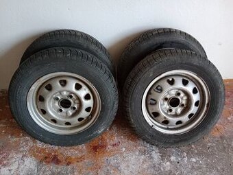 Zimní pneu na disku 165/70 R 13