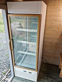 Prosklená chladicí vitrína ISA Tornado 50RV TB R290