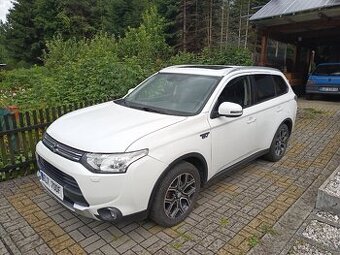 Hybrid s vyměněnou hlavní baterií