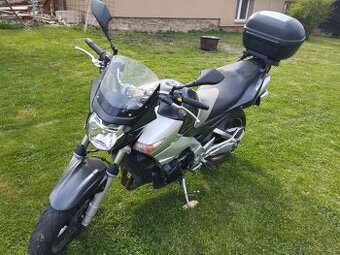 Suzuki GSR 600