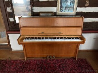 pianino/klavír