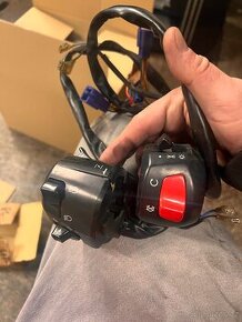 Yamaha r6 přepínače 1999-2003