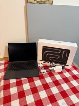 MacBook Pro 14 palců, M4