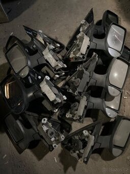 Zrcátko Ford Transit