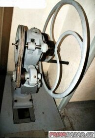 KOUPÍM RUČNÍ PUMPU / ČERPADLO S KOLEM