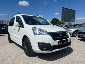 Peugeot Partner TEEPEE 1.2i 81kw, 1. majitel, klima
