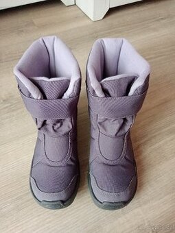 TOP STAV Dívčí sněhule Quechua, vel. 36