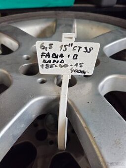 Ale kola skoda fabia