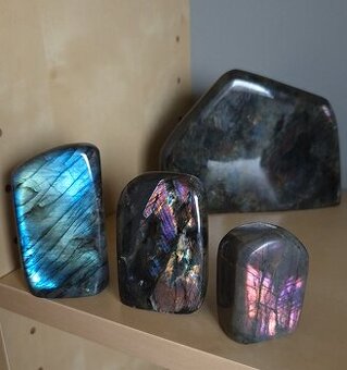 Labradorit - set (běžný, fialový, multispektrální)