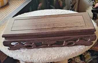 Dřevěný stojánek