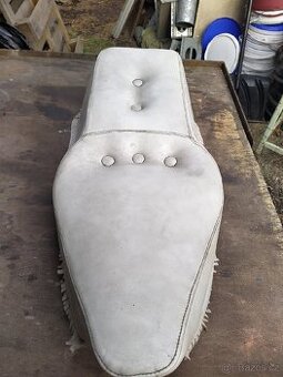 Jawa 250,350 kývačka panelka sedlo