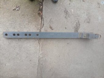 Fendt  zadní  spodní závěs - spodní pravítko-zug pendel