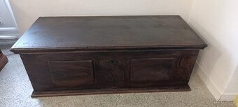 Starožitná truhla, masív, Nábytek Spříběhem
