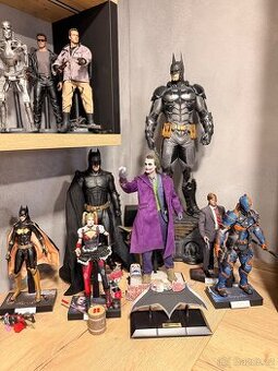 Prodám figurku Hot Toys Two-Face / Harvey Dent 1/6