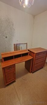 Komoda, toaletni stolek, zrcadlo