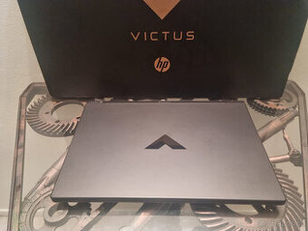 Zánovní herní notebook HP Victus