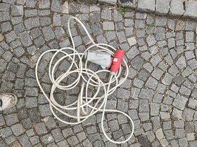 Prodlužovací kabel 380 V