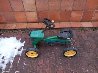 Traktor dětský šlapací zn. John Deere