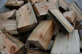 Štípané dřevo (palivové dřevo)