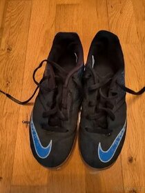 Dětské boty do haly na fotbal 33 Nike