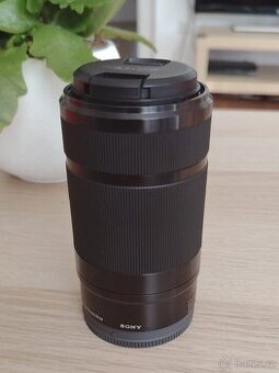 Sony 55-210mm f/4.5-6.3