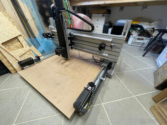 Funkční hobby CNC frézka