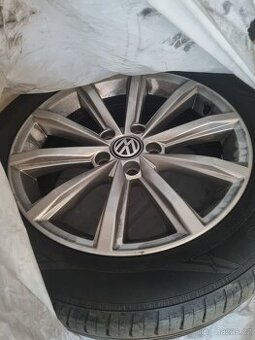 Originál sada disků VW Passat B8 5x112 R17 Merano