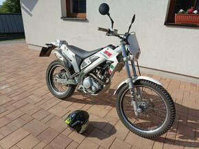 Hm Locusta 200 - 1