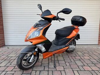 Skútr Rhon 50